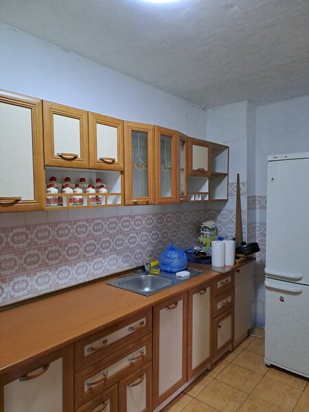 Brancoveanu, Huedin decomandat 3 cam., balcon mare