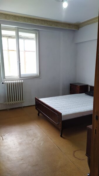 Brancoveanu, Huedin decomandat 3 cam., balcon mare